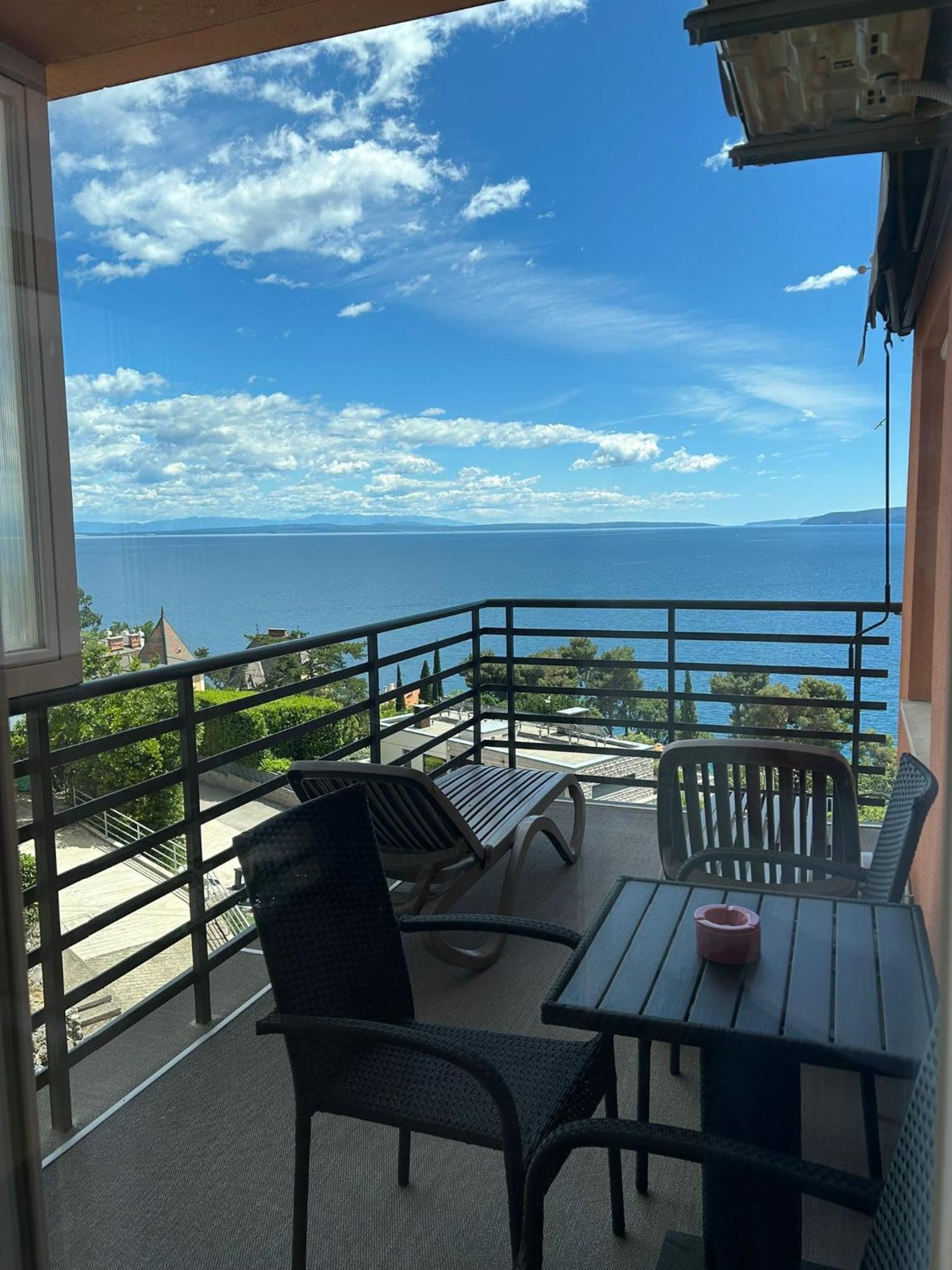 Apartmani Jelena Abbazia Esterno foto